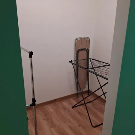 простора сімейна оселя у серці історичного міста поруч з ратушею & бічна з площею ринок кухня-студія та спальня شقة