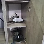 простора сімейна оселя у серці історичного міста поруч з ратушею&бічна з площею ринок кухня-студія та спальня Львов