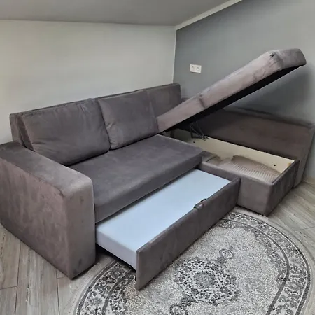 простора сімейна оселя у серці історичного міста поруч з ратушею & бічна з площею ринок кухня-студія та спальня Lägenhet Lviv