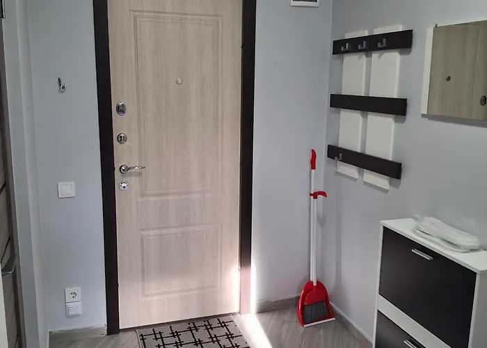 простора сімейна оселя поруч з ратушею & бічна з площею ринок кухня-студія та спальня Apartamento Lviv